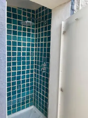 Bagno di Villa Bianca, piscina e panorama