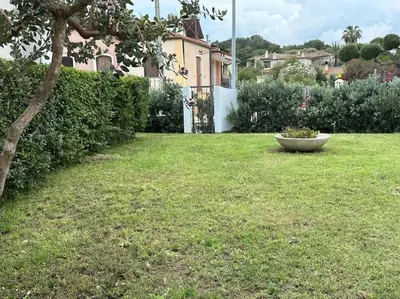 Giardino di VILLA A 2 passi dal mare