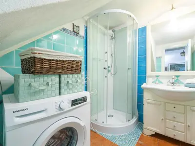 Bagno di Holiday Home Cordolino Blu by Interhome