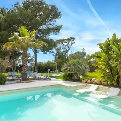 Luxury Villa Sea Front With Pool