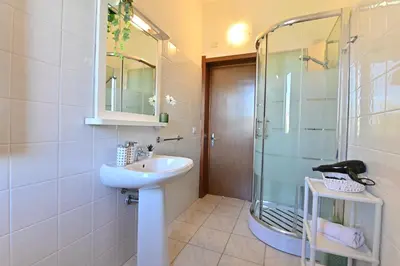 Bagno di IzzHome Central Room