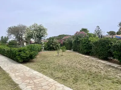 Giardino di Villetta Vele 6 By La Via Del Mare Viaggi e Vacanze