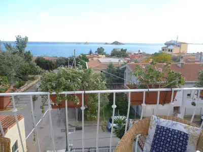 Vista generica sul mare o vista sul mare dall'interno dell'appartamento