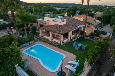 Piscina di Villa Sa Marina con piscina o nelle vicinanze