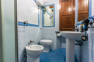 Bagno di Villa Sa Marina con piscina