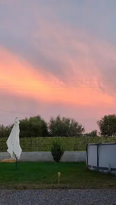 Alba o tramonto visti dall'interno dell'appartamento o dai dintorni