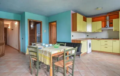 Cucina o angolo cottura di Cozy Apartment In Ilbono With Wifi