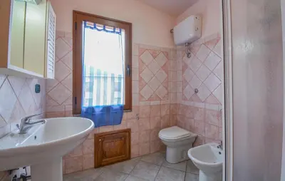 Bagno di Lovely Apartment In Ilbono With Wifi