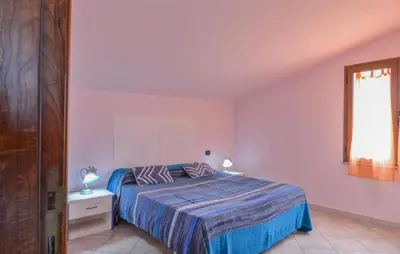 Letto o letti in una camera di Lovely Apartment In Ilbono With Wifi