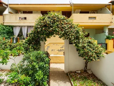 Giardino di Apartment Iris by Interhome