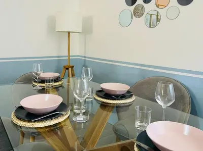 Bevande di Modern Blue Apartment