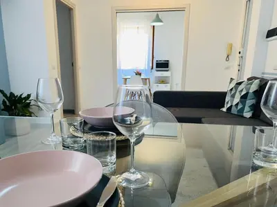 Area soggiorno di Modern Blue Apartment