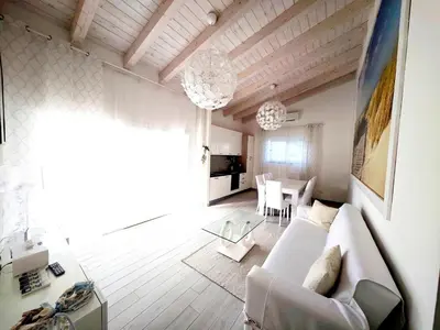 TV o dispositivi per l'intrattenimento presso villa ELEGANCE charming PORTO PINO