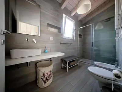 Bagno di villa ELEGANCE charming PORTO PINO