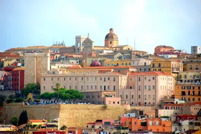Vista generica su Cagliari o vista sulla città dall'interno dell'appartamento