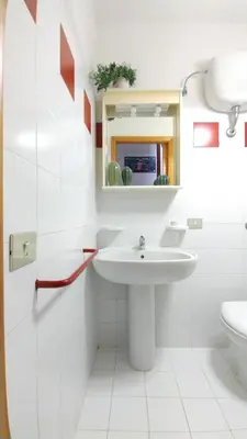 Bagno di SEAGLE APARTMENT- a stone's throw from the sea