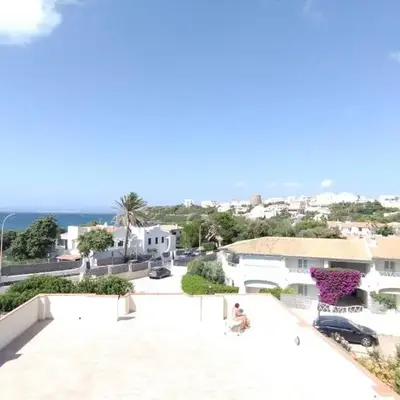 SEAGLE APARTMENT- a stone's throw from the sea