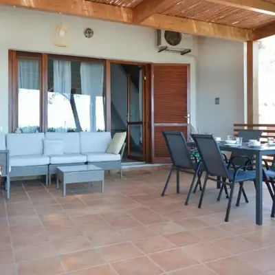2 Bedroom Cozy Home In Is Molas