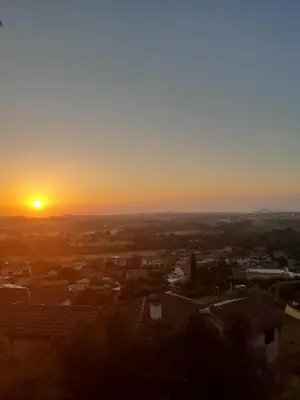 Alba o tramonto visti dall'interno dell'appartamento o dai dintorni