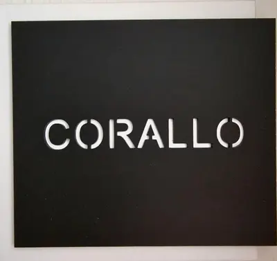 Certificato, attestato, insegna o altro documento esposto da Corallo Bilocale Vista Collina