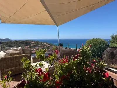 Paesaggio naturale nelle vicinanze della villa