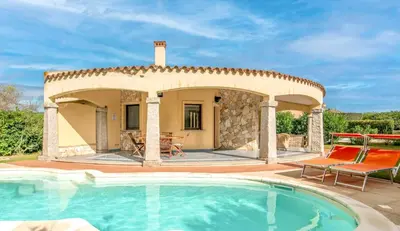 Piscina di Villas with private pool just 400 meters from the Costa Rei - beach o nelle vicinanze
