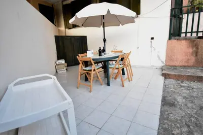 Patio o area all'aperto di Villa Giulia - Villa Giulia 800 passi dal mare