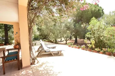 Giardino di Casa Vacanze Il Bouganville