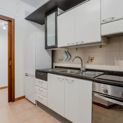 GuestHost - Sisters Home and Suite!