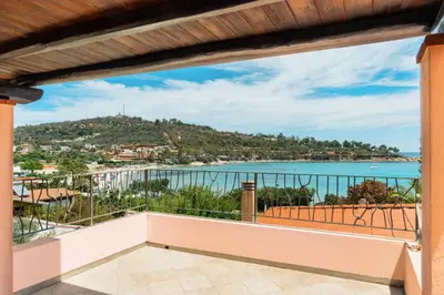 Paesaggio naturale nelle vicinanze della casa vacanze