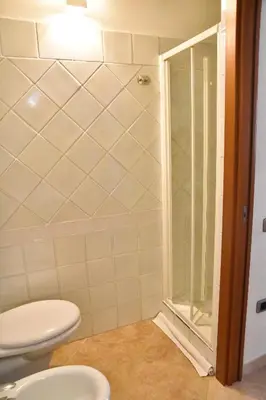 Bagno di Sunshine Apartment - Appartamento Vicino al Mare, Cagliari, Sardinia