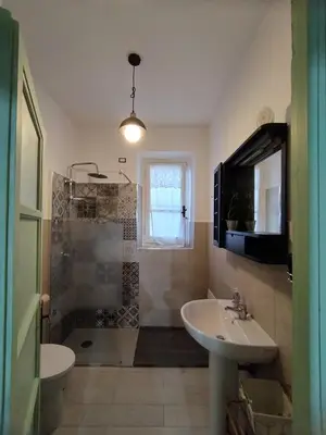 Bagno di La casa di Nenni