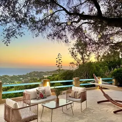 Olive Tree Oasis - Coastal Charm & Sea Views
