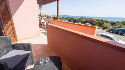 Vista generica sul mare o vista sul mare dall'interno dell'appartamento