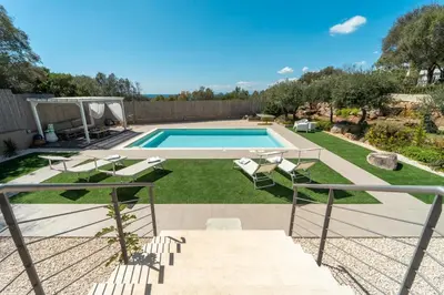 Piscina di Villa dei Mori o nelle vicinanze