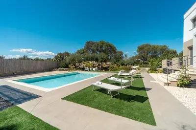 Piscina di Villa dei Mori o nelle vicinanze