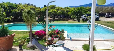 Piscina di Casa in campagna o nelle vicinanze