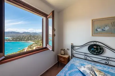 Paesaggio naturale nelle vicinanze della casa vacanze