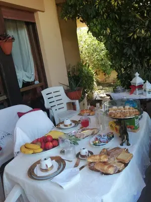 Cibo presso la stanza in casa privata o nelle vicinanze
