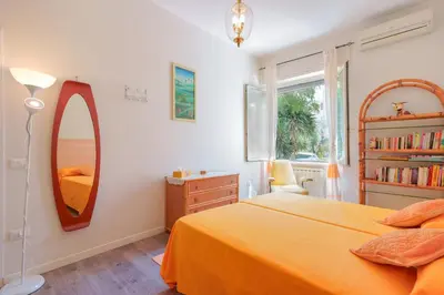 Letto o letti in una camera di Fortyfourbandb