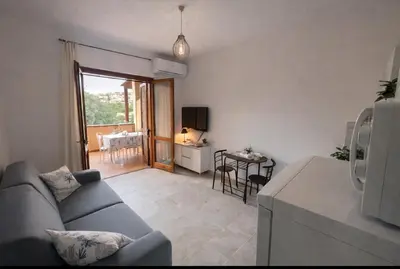 TV o dispositivi per l'intrattenimento presso Villetta con giardino e Bbq al centro di Villasimius