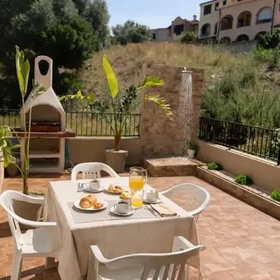Villetta con giardino e Bbq al centro di Villasimius
