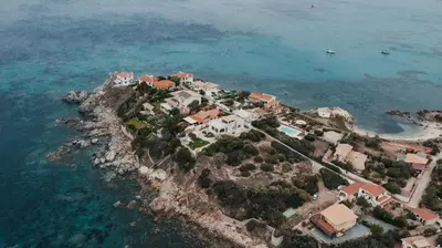 Paesaggio naturale nelle vicinanze della villa
