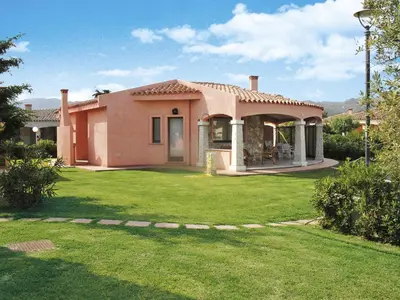 Giardino di Holiday Home Rei Sole - REI302 by Interhome