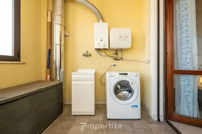 Planimetria di Sole e Città by Propertize