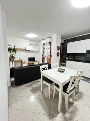 Cucina o angolo cottura di Luminoso appartamento
