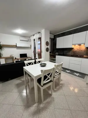 Cucina o angolo cottura di Luminoso appartamento