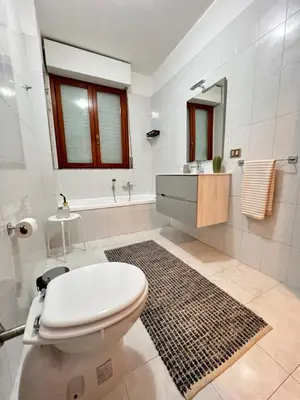 Bagno di Luminoso appartamento