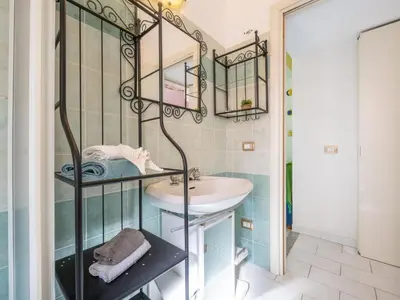 Bagno di Holiday Home Domus Centro by Interhome