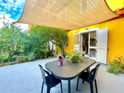 Giardino di Sunrise Apartments
